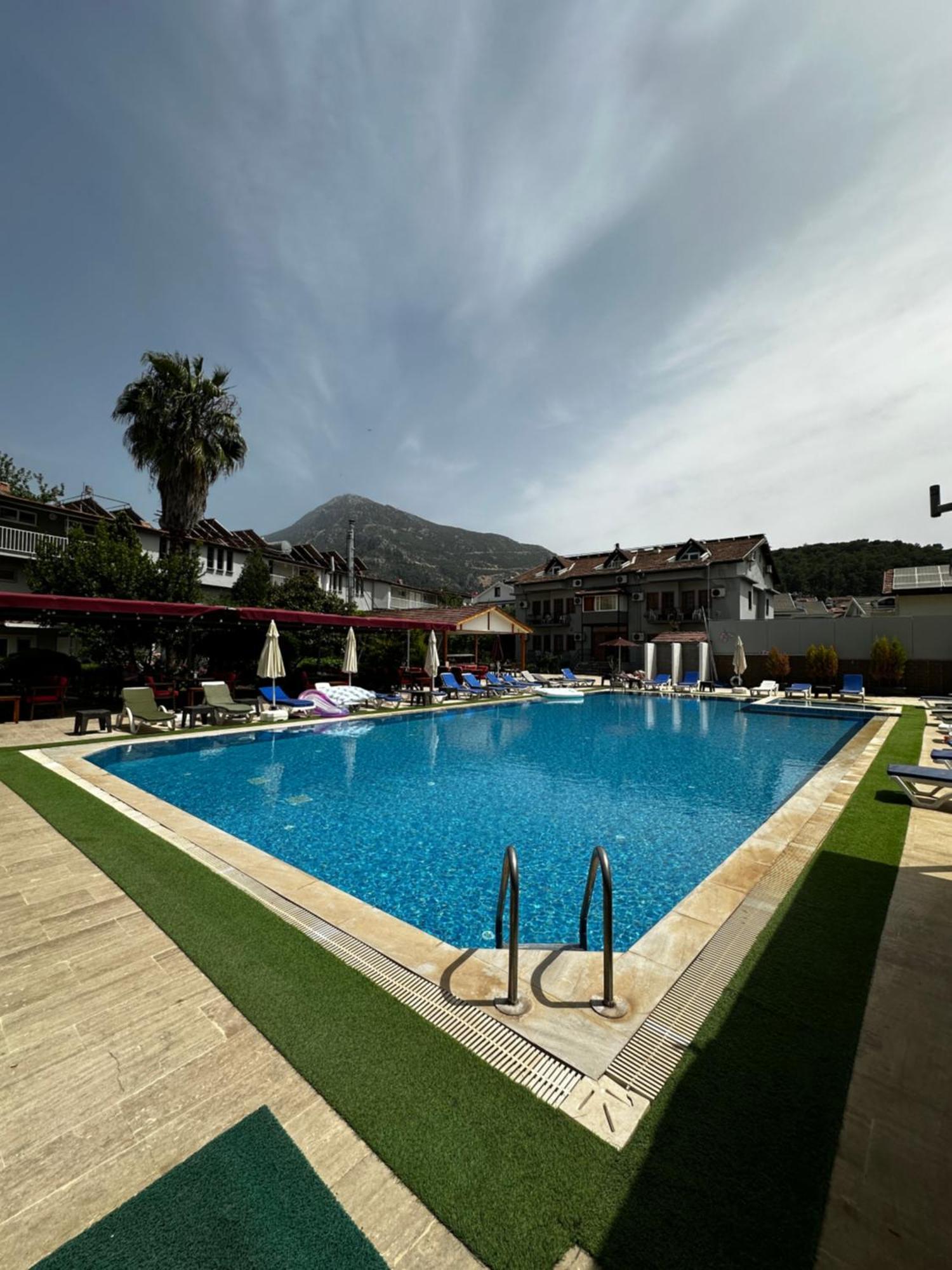 Carmina Hotel Ovacık Dış mekan fotoğraf